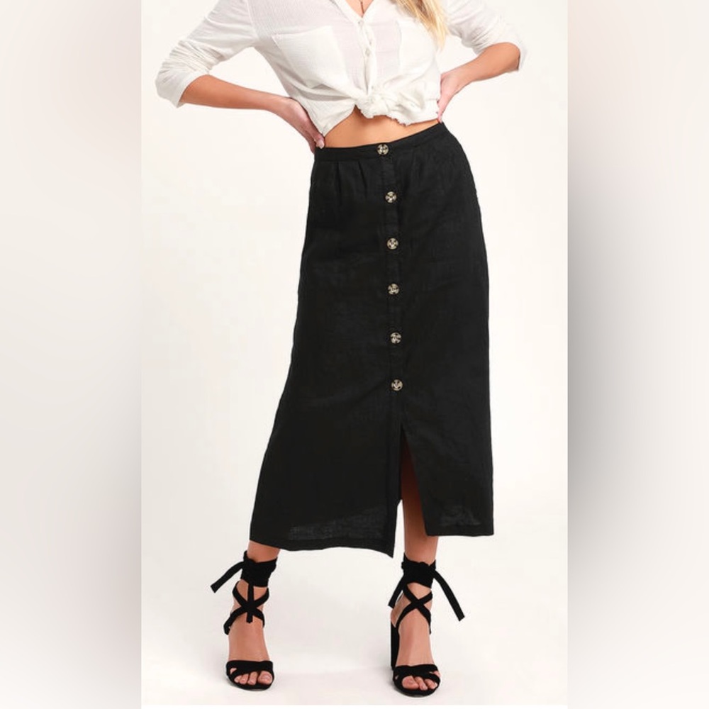 NWOT Revolve Black Button Front Midi Skirt